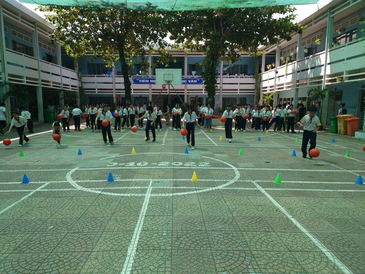 đề tài: “Một số trò chơi vận động nhằm phát triển thể lực cho học sinh hòa nhập khuyết tật dạng nhẹ lứa tuổi 12-13 trường THCS Trần Quốc Tuấn, Quận 7, Thành phố Hồ Chí Minh”.