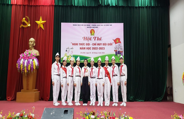 “Hướng dẫn học sinh kĩ năng thực hành Nghi thức Đội” đạt hiệu quả ở trường THCS Nông Hạ