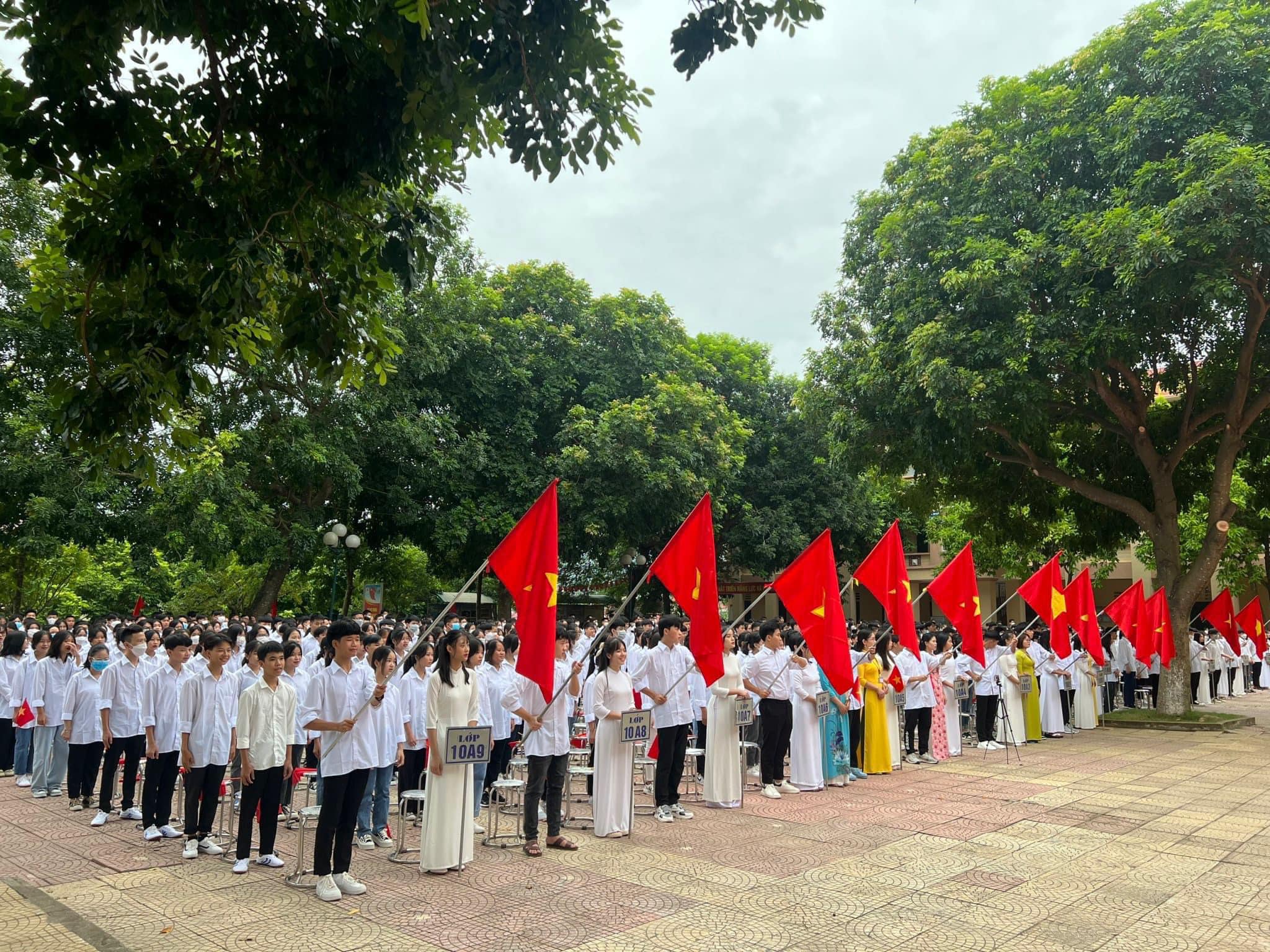 Kết hợp phương pháp trò chơi trong dạy học chương 1: Cấu tạo nguyên tử- hoá học 10 nhằm phát huy hứng thú học tập cho học sinh.