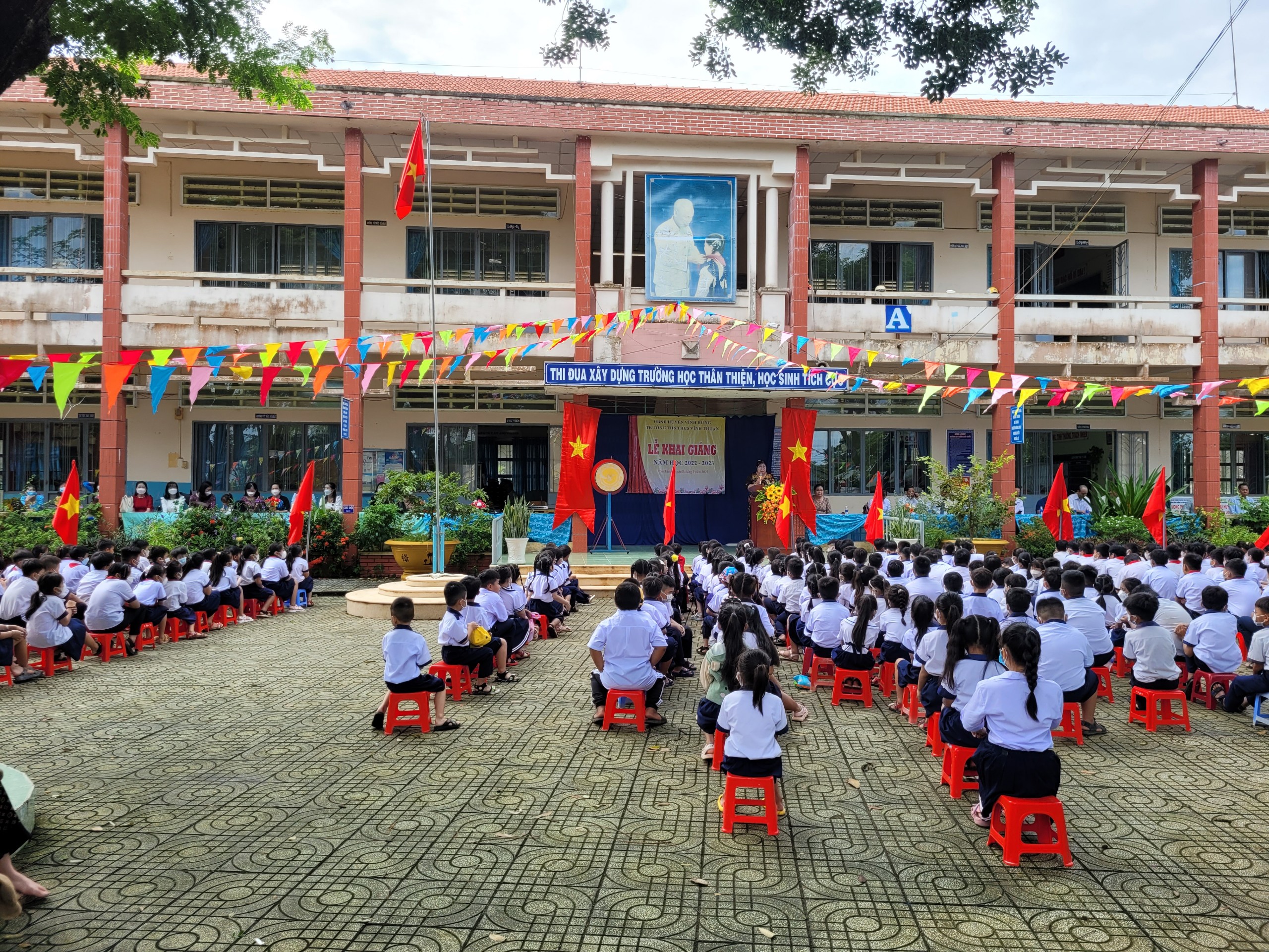 Một số biện pháp giúp học sinh làm tốt bài làm văn trong chương trình Ngữ văn lớp 8 tại trường THCS