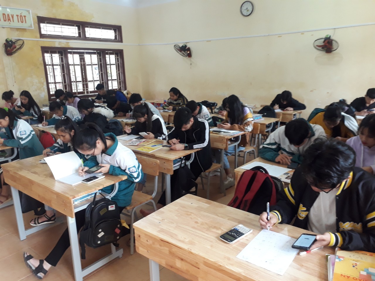 Một số giải pháp nâng cao chất lượng ôn thi tốt nghiệp môn toán lớp 12 cho học sinh trường THPT Nậm Tăm
